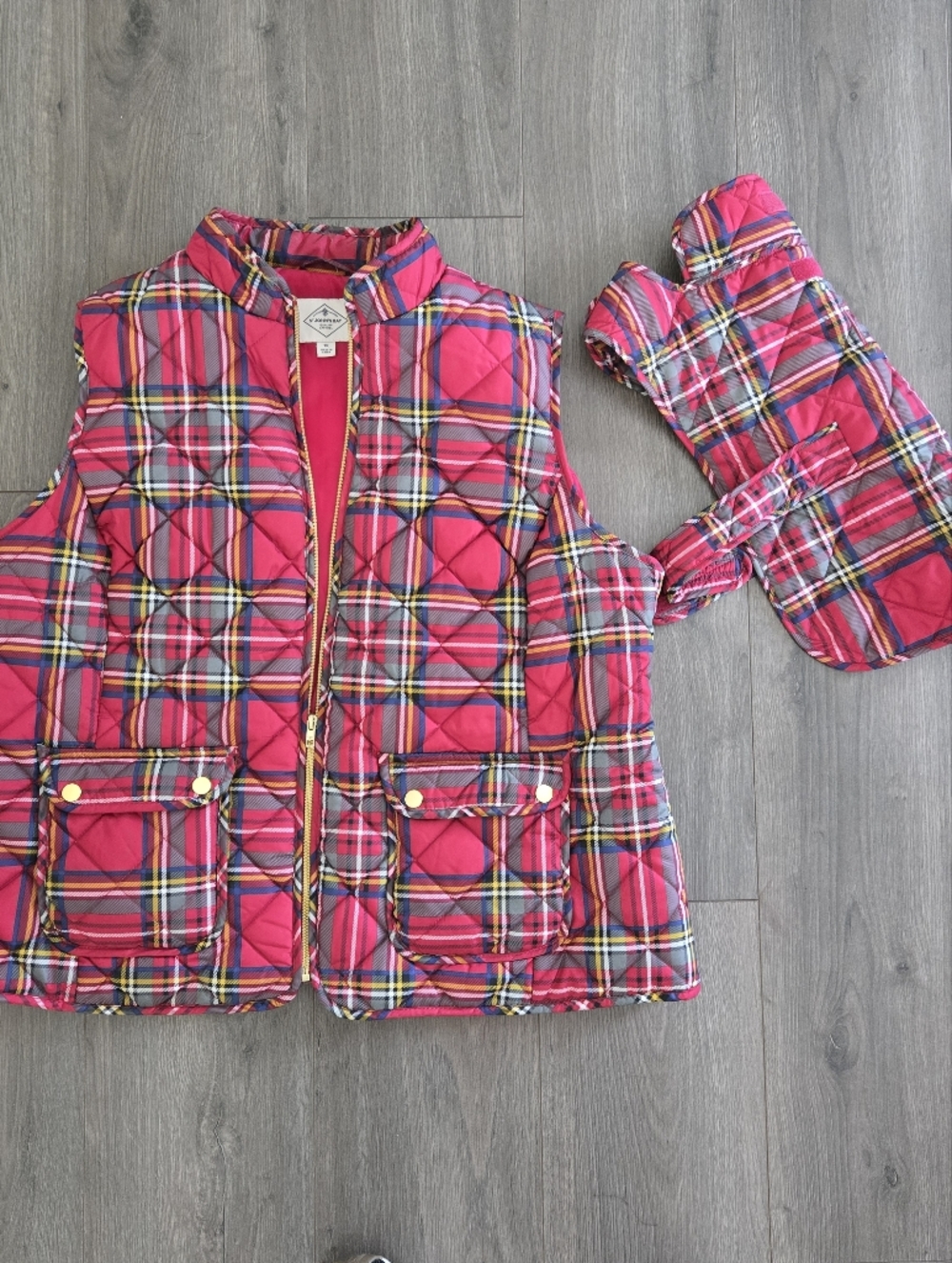 St. John's Bay Women Plaid Quilted Vest Zip Up Red 1X W Matching Dog Canine Coat